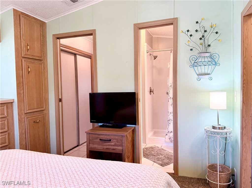 2 Bed ManufacturedHome for Sale in Naples, FL, $125,000 — photo 25