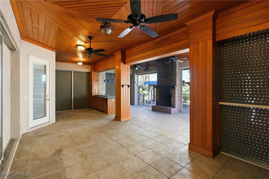 3 Bed SingleFamilyResidence for Sale in Naples, photo 25