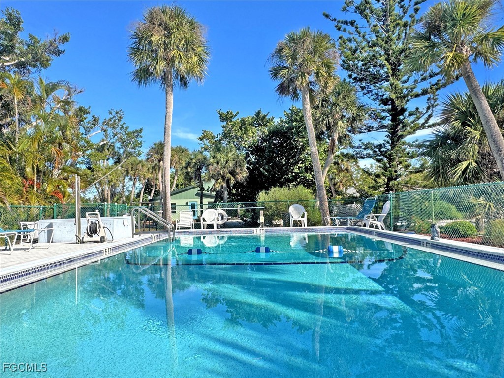 1 Bed Duplex for Sale in Sanibel Shores, photo 25