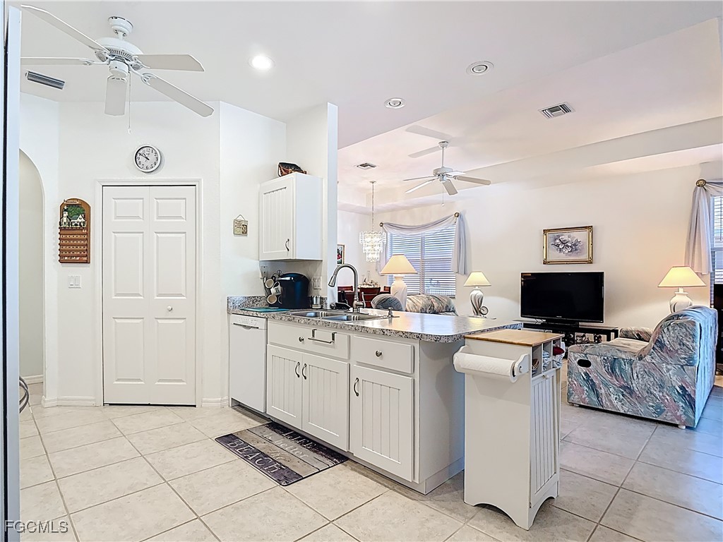 3 Bed Attached for Sale in Lake Pembroke, FL, $275,832 — photo 25