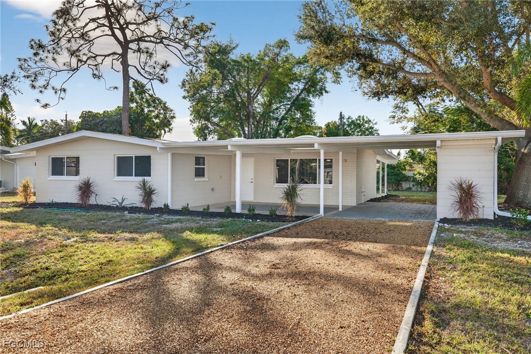 3 Bed SingleFamilyResidence for Sale in Fort Myers, photo 25