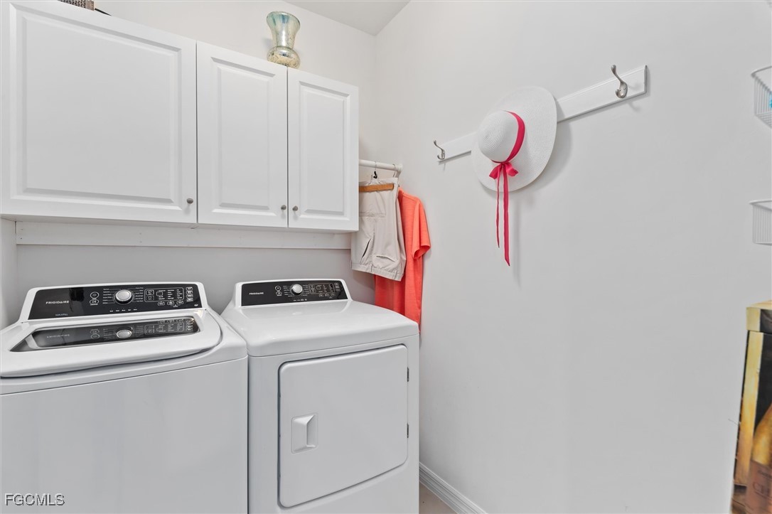 2 Bed Waterfront Home for Sale in Waterford, FL, $308,000 — photo 25