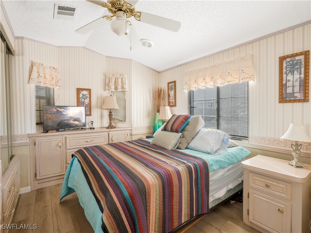 1 Bed Waterfront Home for Sale in Naples, photo 25