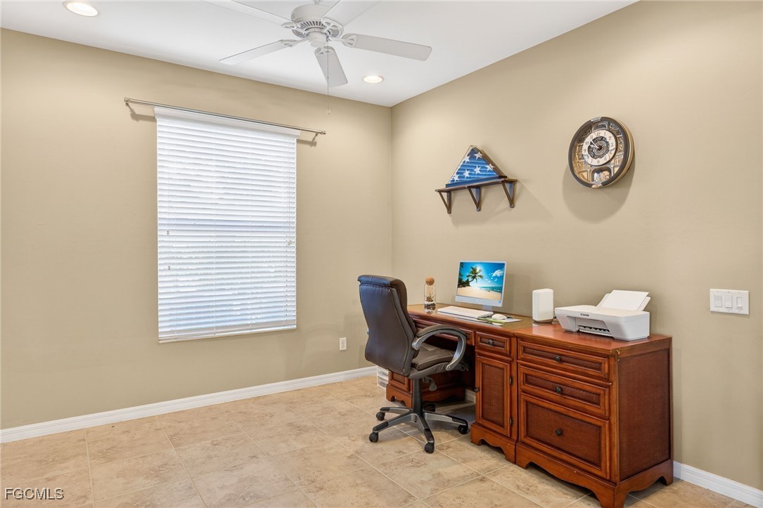 2 Bed Condominium for Sale in Fort Myers, photo 25