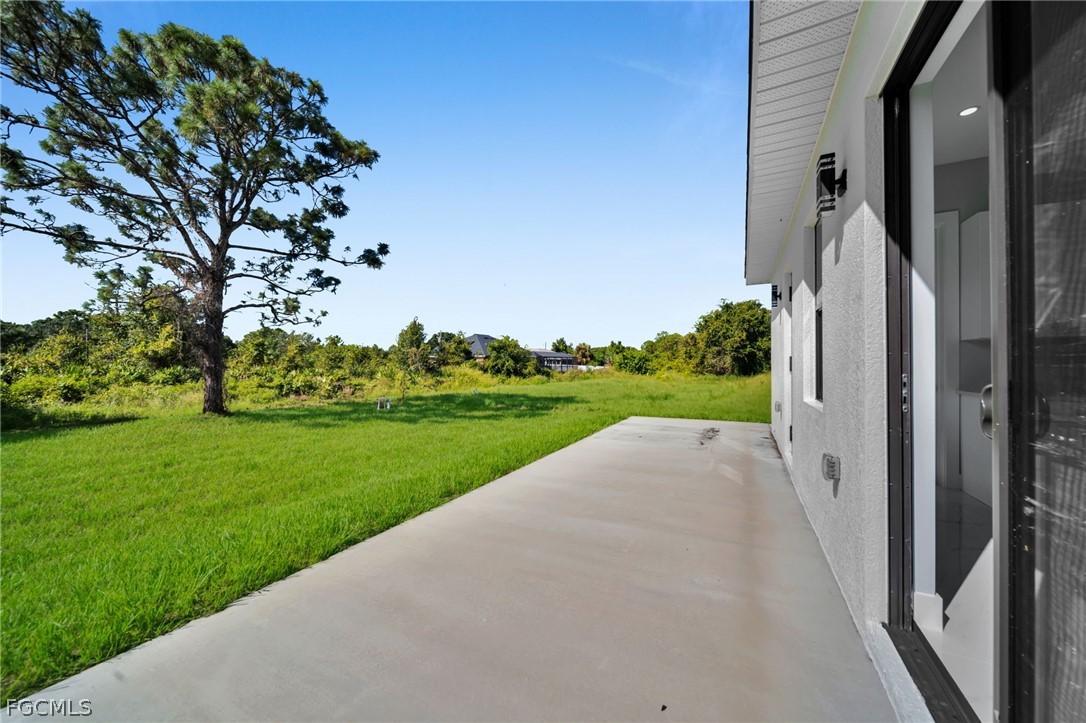 3 Bed SingleFamilyResidence for Sale in Lehigh Acres, photo 25