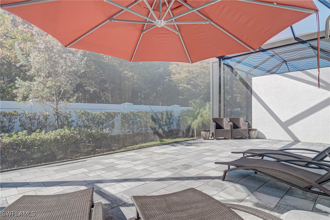 2 Bed Attached for Sale in Naples, photo 25