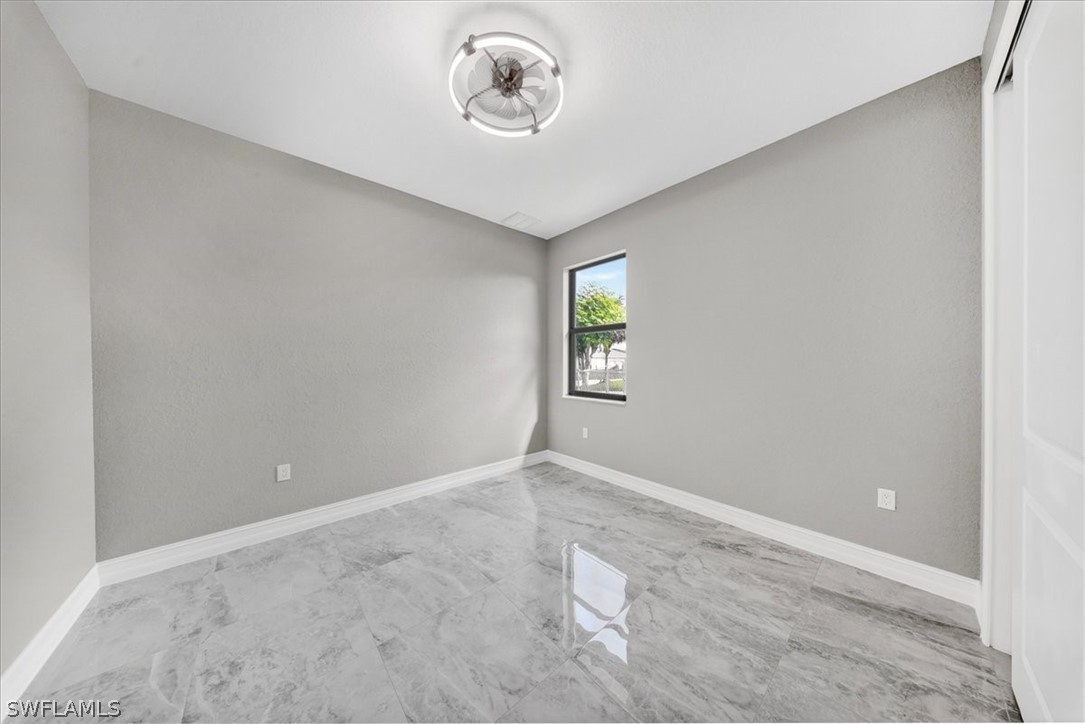4 Bed SingleFamilyResidence for Sale in Lehigh Acres, photo 25
