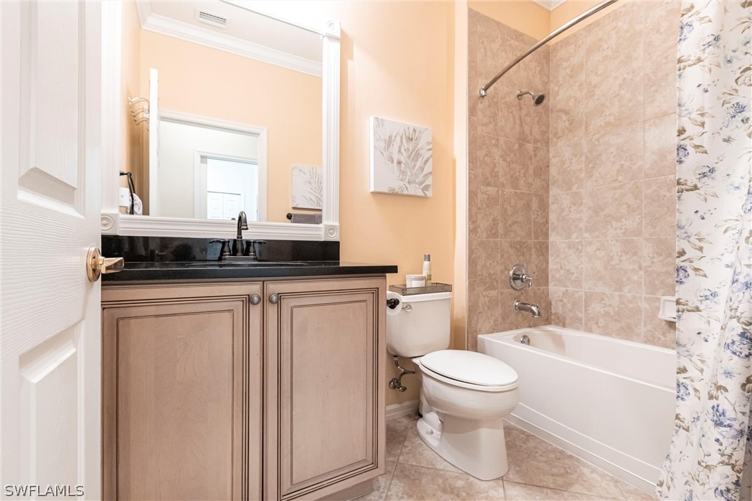 3 Bed Condominium for Sale in Ashton Oaks, photo 25