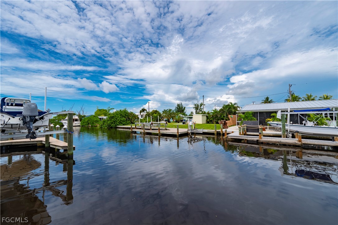 2 Bed Waterfront Home for Sale in Matlacha, FL, $299,900 — photo 25