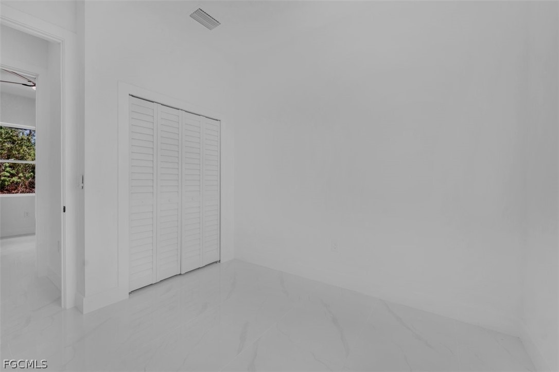 3 Bed SingleFamilyResidence for Sale in Lehigh Acres, photo 25
