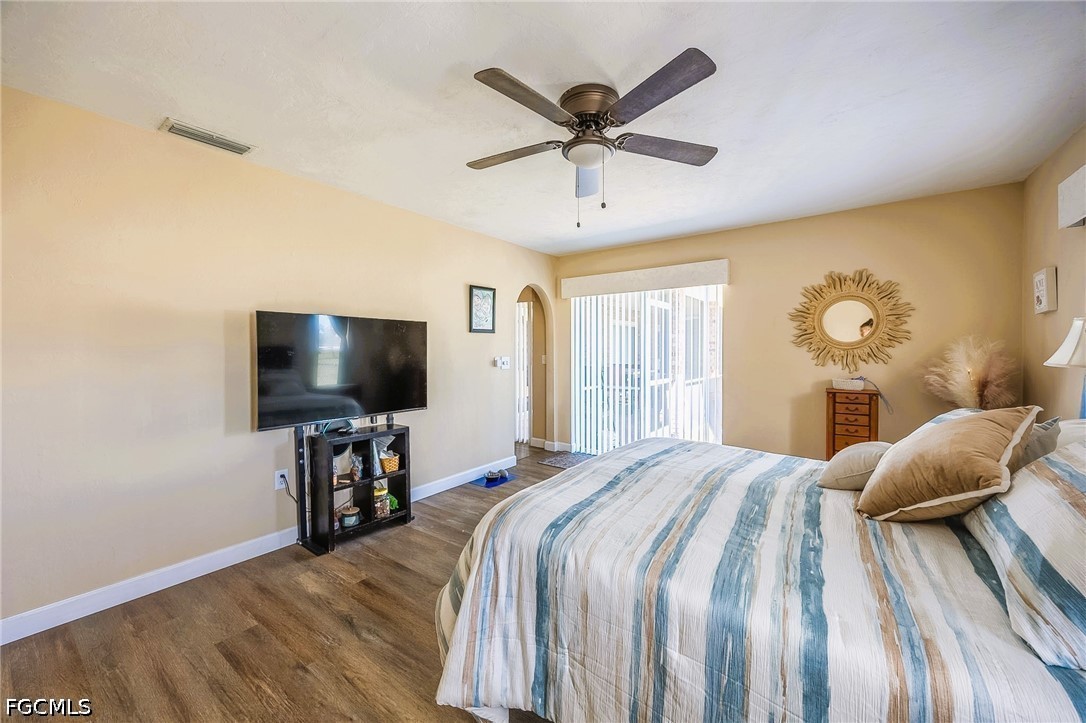 4 Bed SingleFamilyResidence for Sale in Cape Coral, photo 25