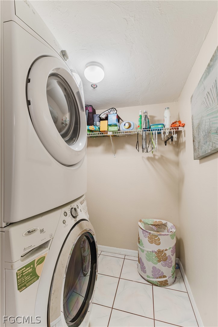 2 Bed Condominium for Sale in Punta Gorda, FL, $200,000 — photo 25