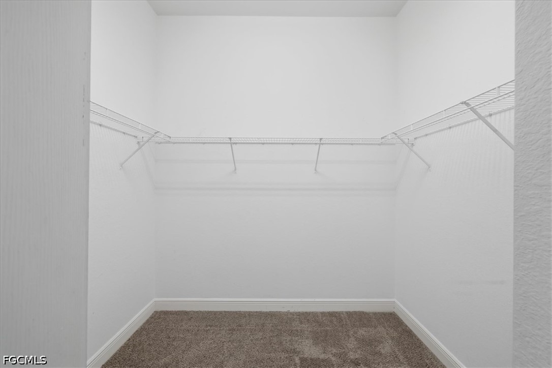 4 Bed SingleFamilyResidence for Sale in Stoneybrook, photo 25