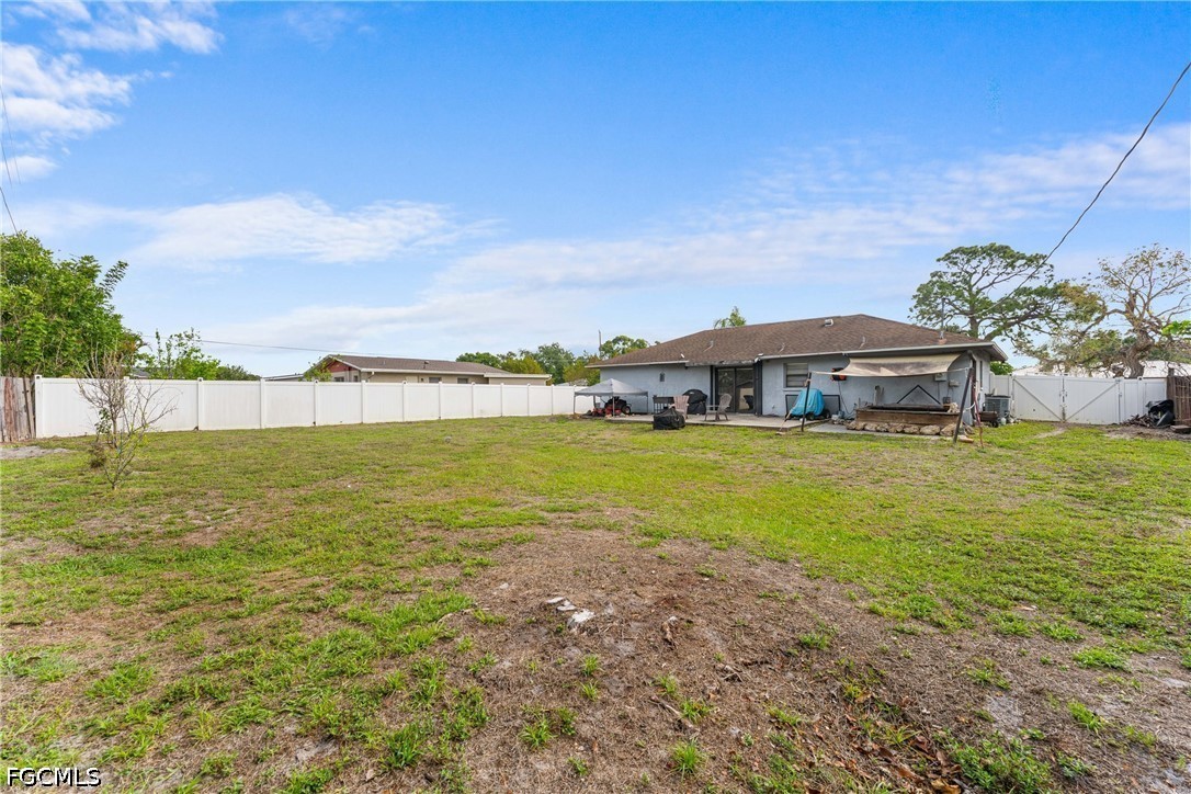 3 Bed SingleFamilyResidence for Sale in Fort Myers, photo 25