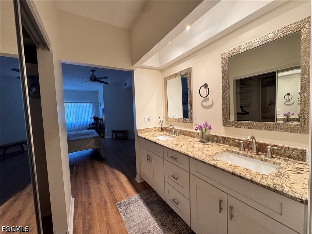 2 Bed Waterfront Home for Sale in Fort Myers, photo 25