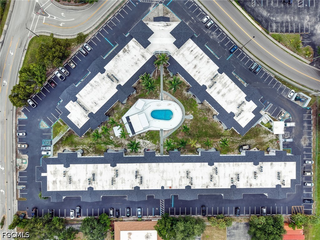 2 Bed Condominium for Sale in Windsor West, photo 25