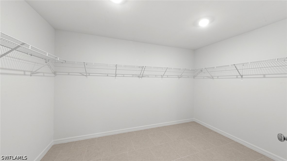 4 Bed SingleFamilyResidence for Sale in Lehigh Acres, photo 25