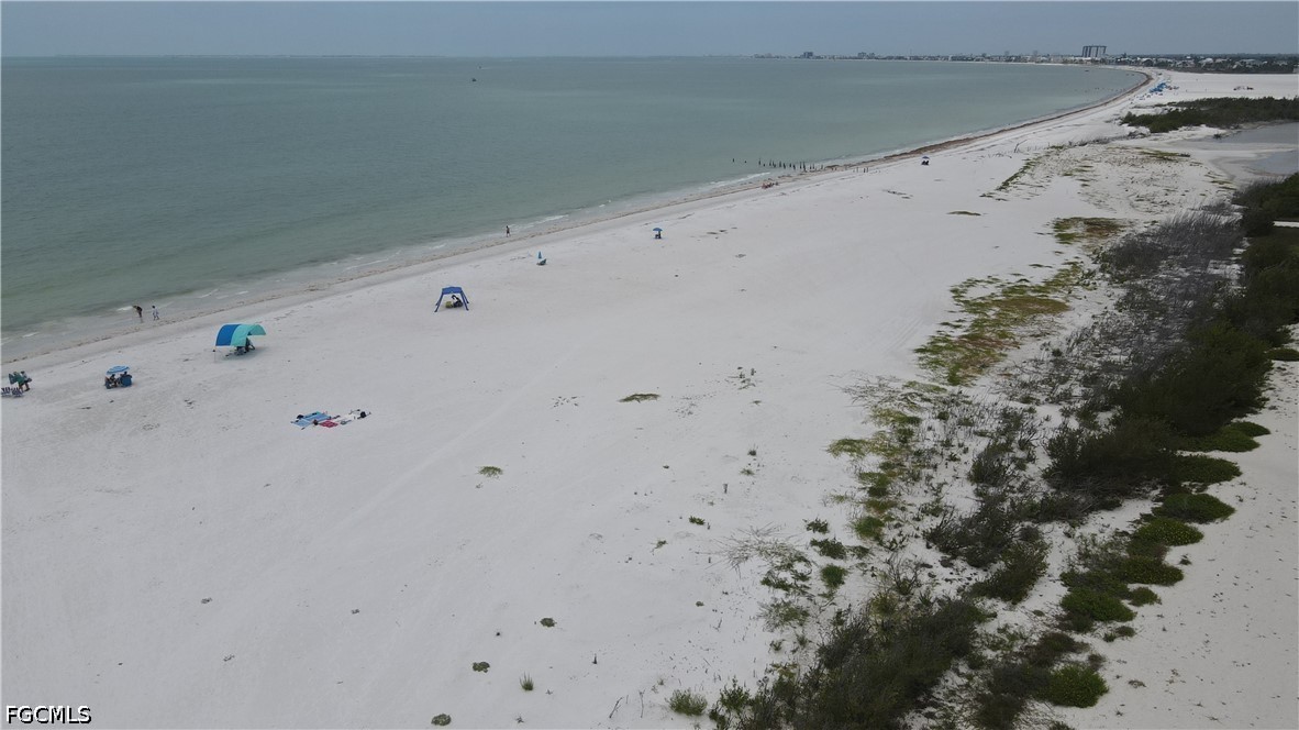 1 Bed Waterfront Home for Sale in Fort Myers Beach, photo 25