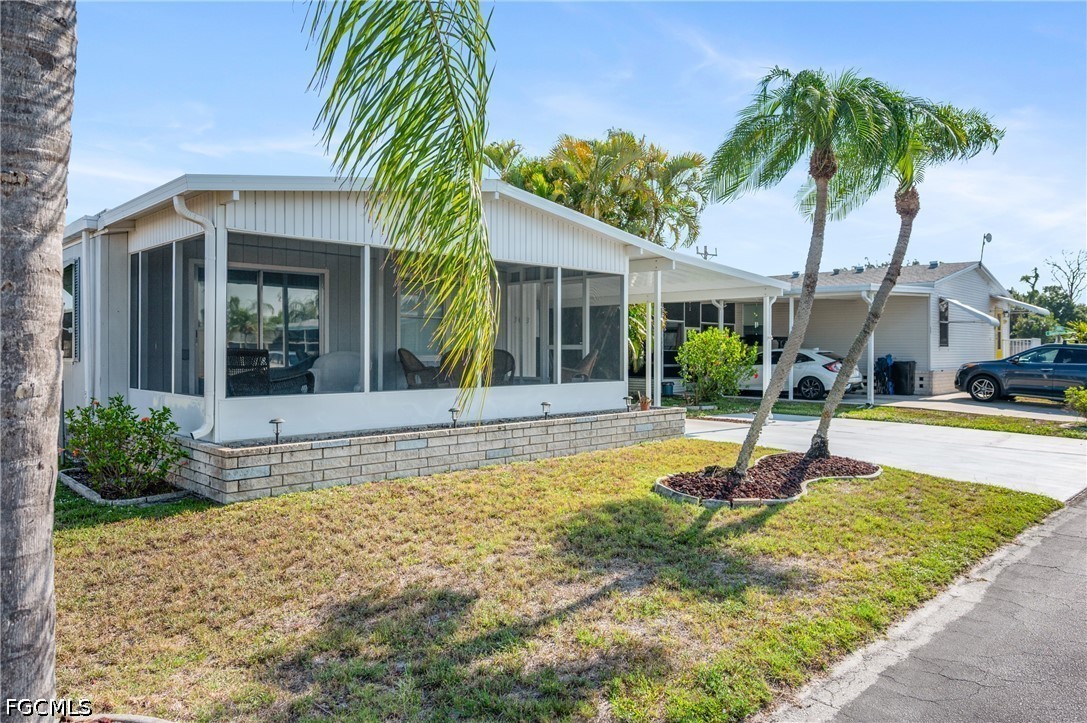 2 Bed ManufacturedHome for Sale in North Fort Myers, FL — photo 25