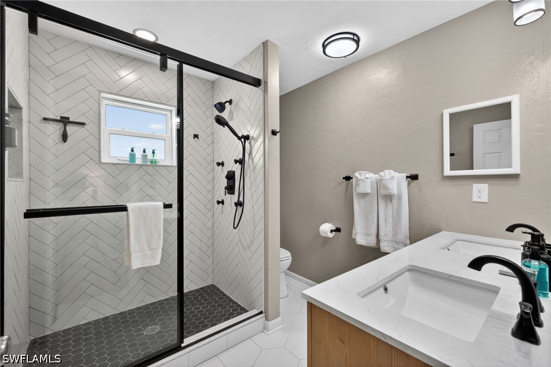 3 Bed Pool Home for Sale in Gulf Heights, photo 25