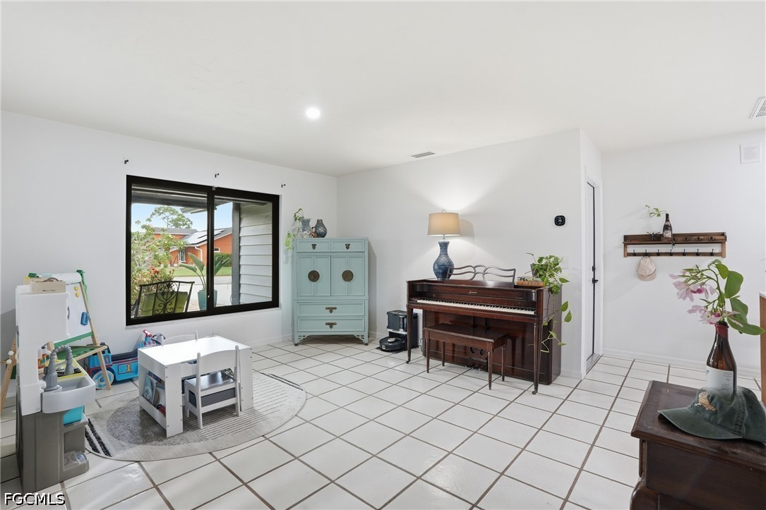 3 Bed Pool Home for Sale in Fort Myers, photo 25