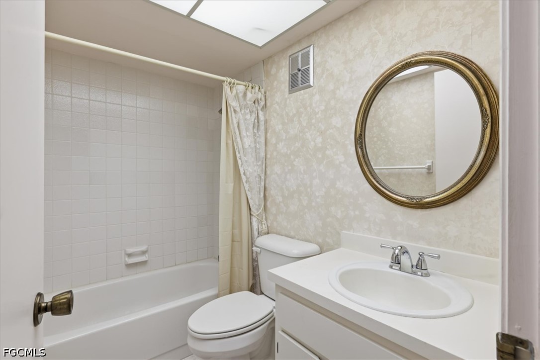 2 Bed Condominium for Sale in Fort Myers, photo 25