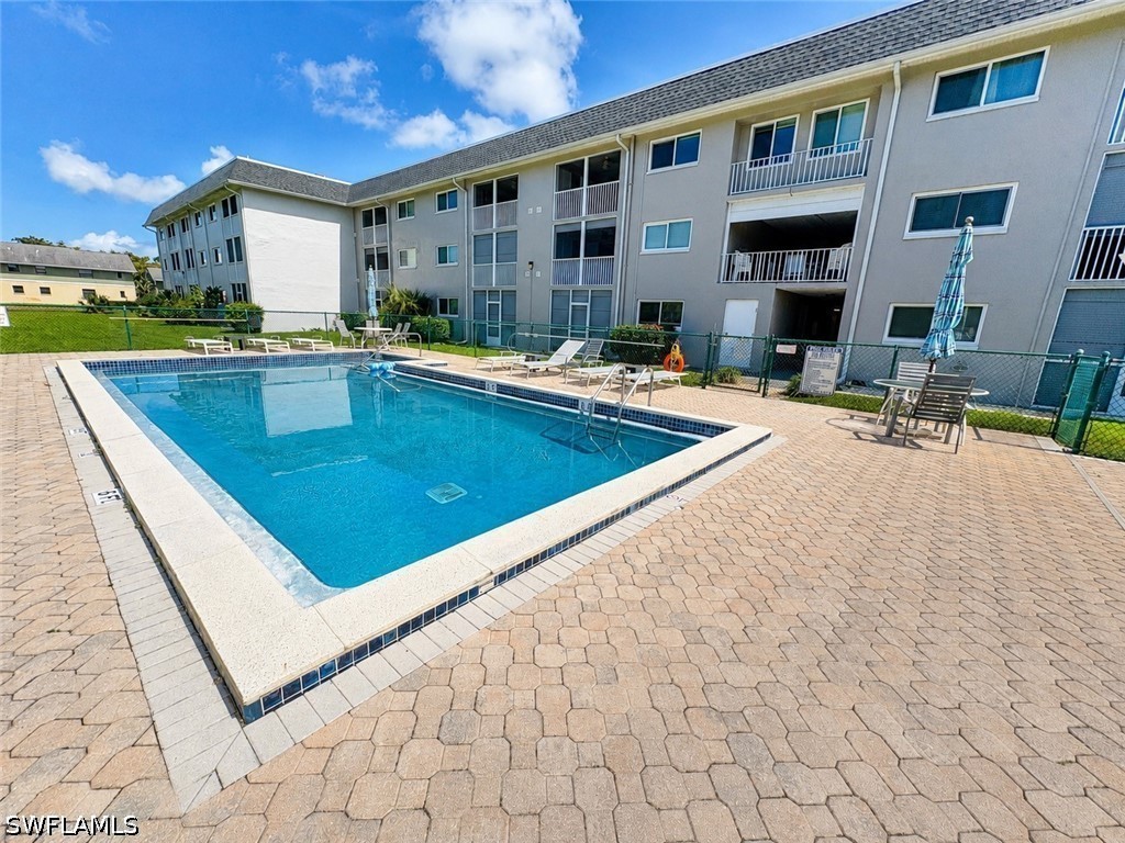 2 Bed Condominium for Sale in Naples, photo 25
