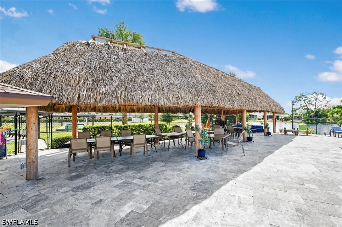 2 Bed SingleFamilyResidence for Sale in Naples, photo 25