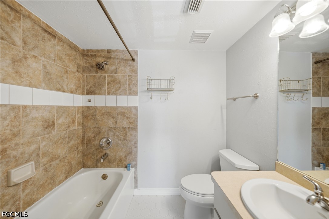 2 Bed Condominium for Sale in Westchester, photo 25