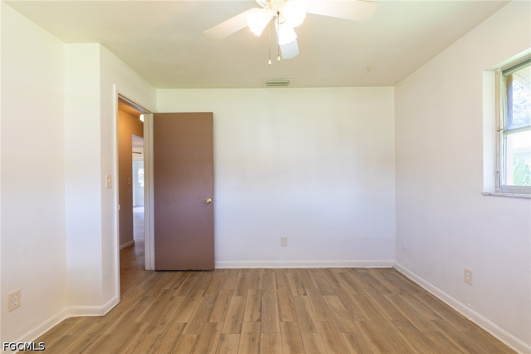 2 Bed SingleFamilyResidence for Sale in Cape Coral, photo 25