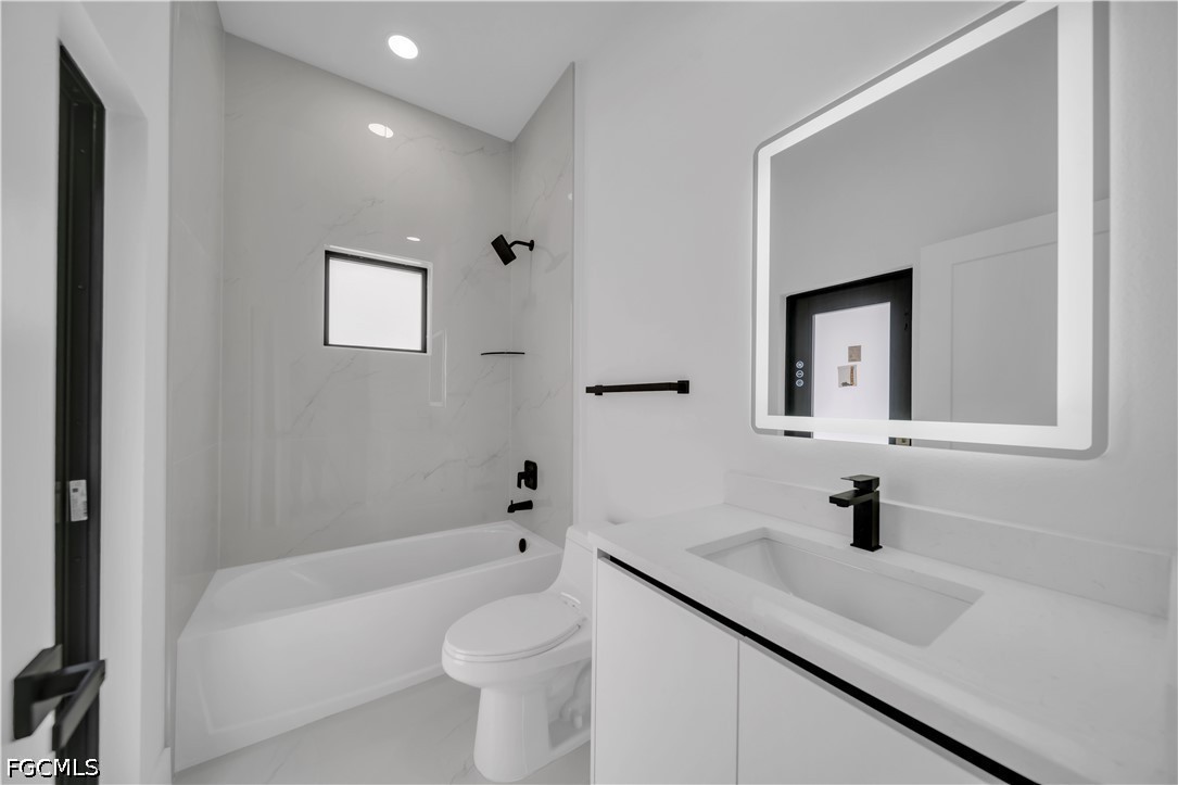 3 Bed Pool Home for Sale in Port Charlotte, photo 25