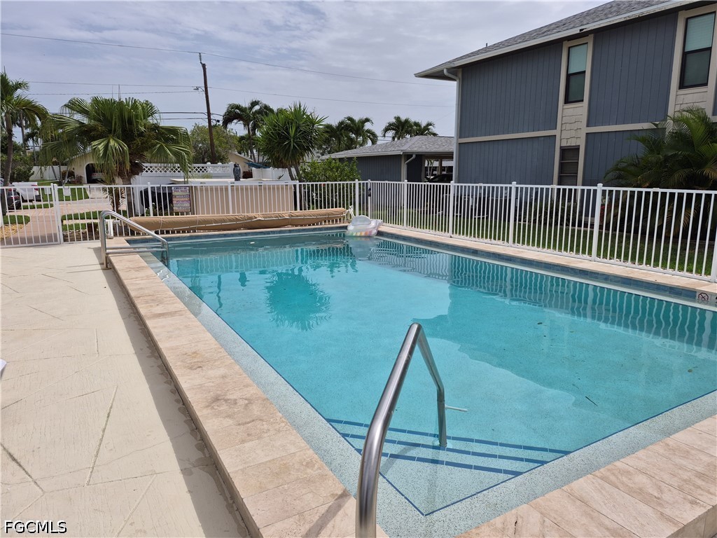 2 Bed Waterfront Home for Sale in Cape Coral, photo 25