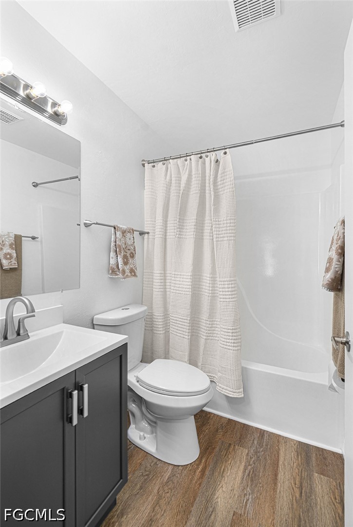 3 Bed SingleFamilyResidence for Sale in Fort Myers, FL — photo 25