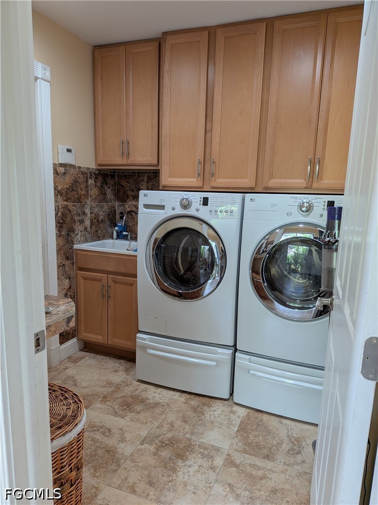 3 Bed Pool Home for Sale in Cape Coral, photo 25