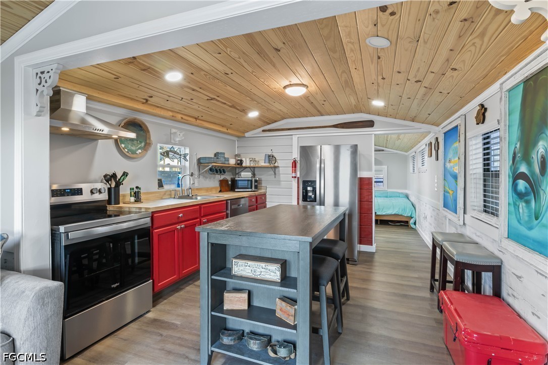 2 Bed Waterfront Home for Sale in Matlacha, FL, $399,900 — photo 25