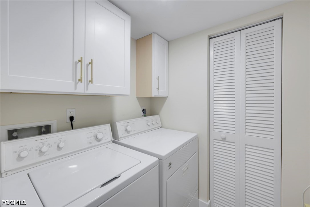 2 Bed Waterfront Home for Sale in Punta Rassa, FL, $530,000 — photo 25
