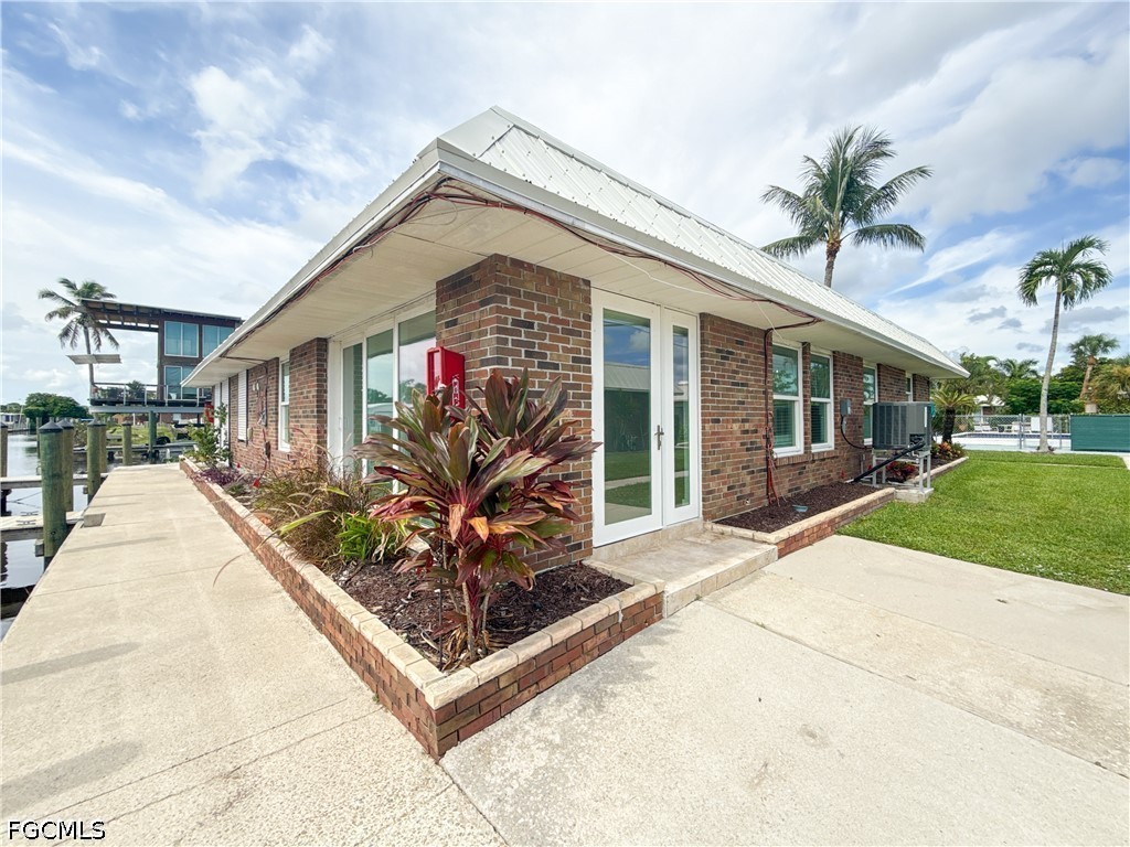 2 Bed Waterfront Home for Sale in Naples, FL, $369,900 — photo 25