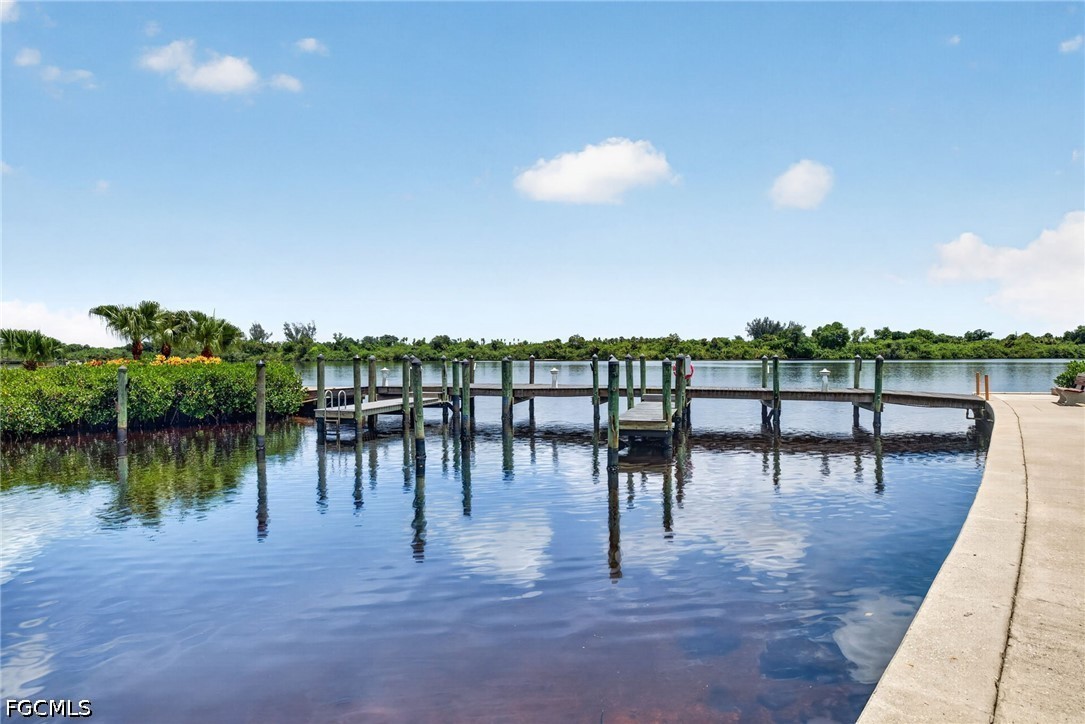 2 Bed Waterfront Home for Sale in North Fort Myers, photo 25