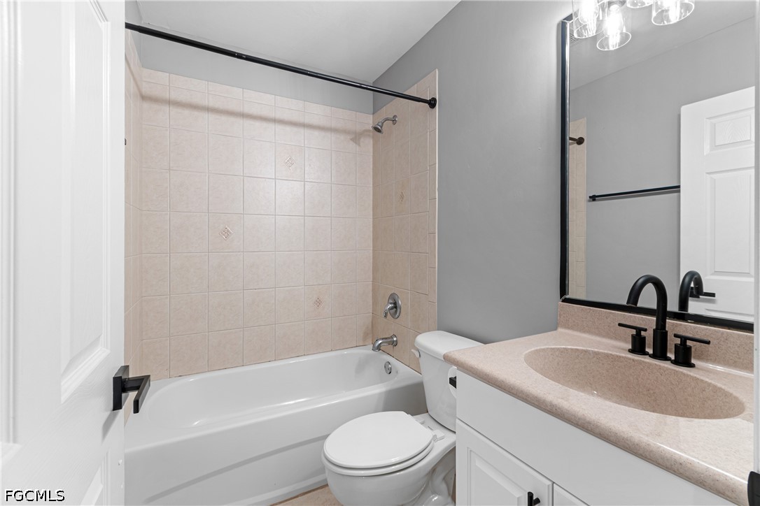 3 Bed Townhouse for Sale in Copper Oaks, FL, $325,000 — photo 25