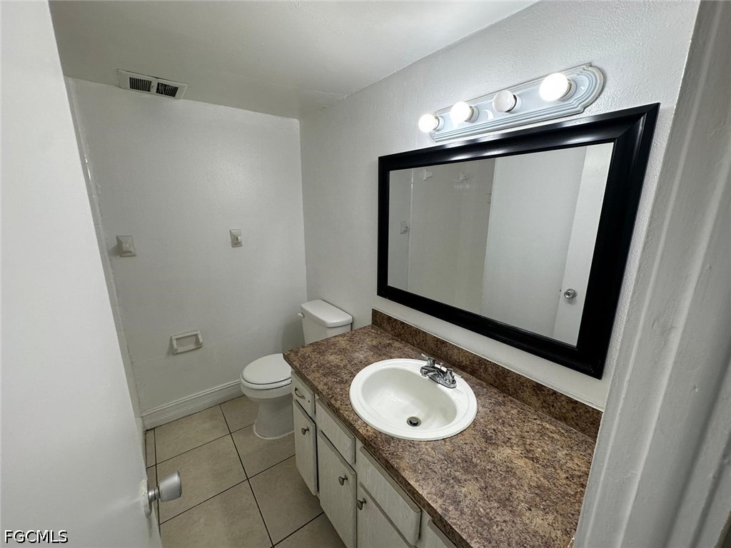 2 Bed Condominium for Sale in Fort Myers, FL, $110,000 — photo 25