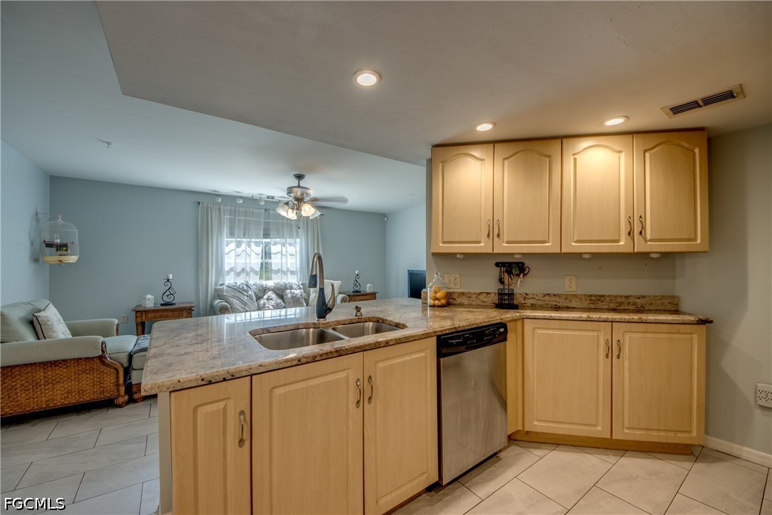 2 Bed Condominium for Sale in Coral Cove, photo 25