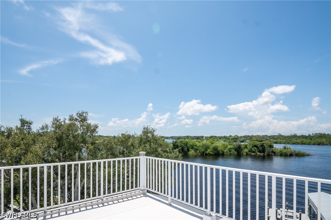 4 Bed Waterfront Home for Sale in Fort Myers, FL, $999,000 — photo 25