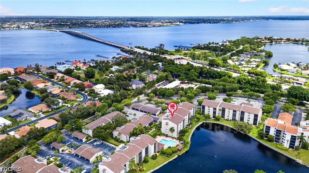2 Bed Waterfront Home for Sale in Fort Myers, photo 25