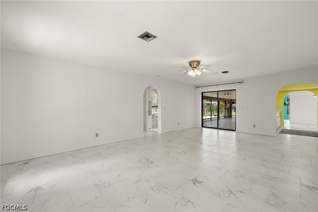 3 Bed SingleFamilyResidence for Sale in Fort Myers, photo 25