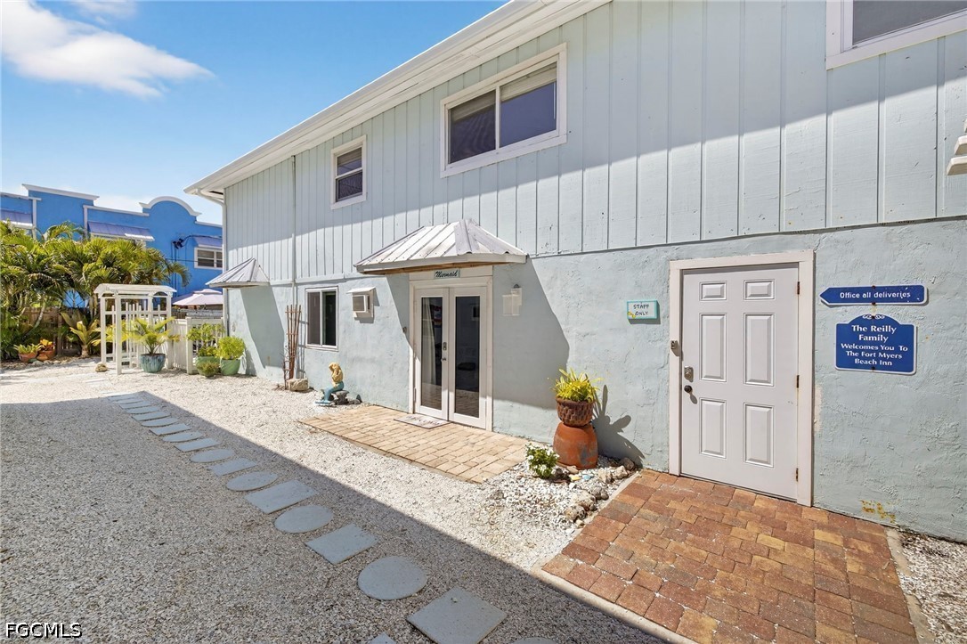 6 Bed Pool Home for Sale in Seagrape, photo 25