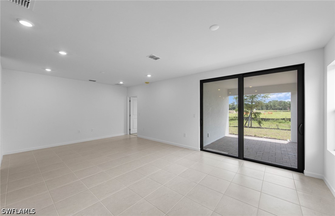 4 Bed SingleFamilyResidence for Sale in Caloosa Cove, FL — photo 25