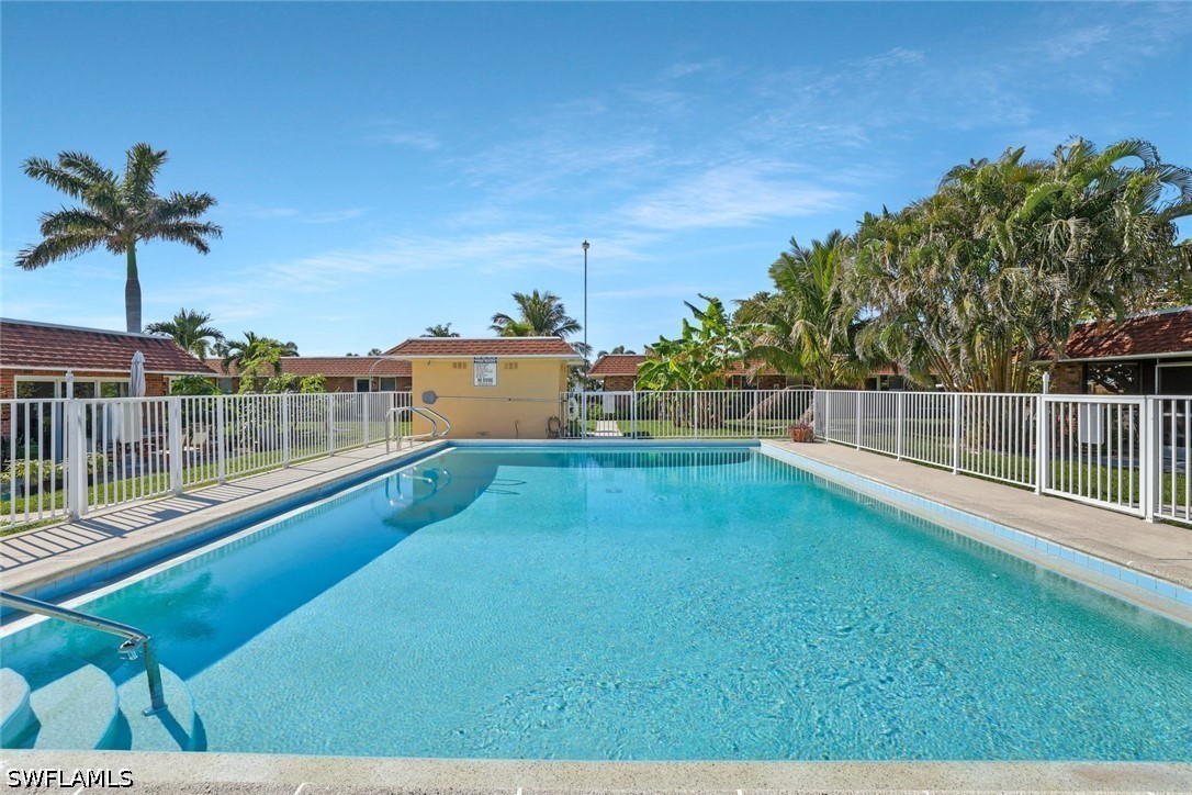 2 Bed Waterfront Home for Sale in Naples, photo 25