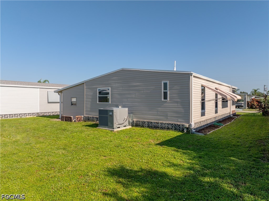 2 Bed ManufacturedHome for Sale in Tamiami Village, photo 25