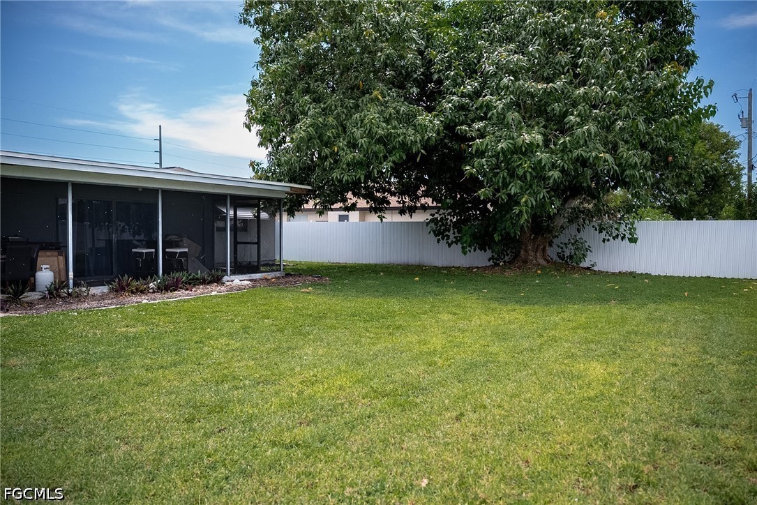 3 Bed SingleFamilyResidence for Sale in Cape Coral, photo 25