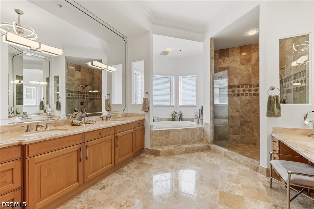 4 Bed Waterfront Home for Sale in Fort Myers, photo 25